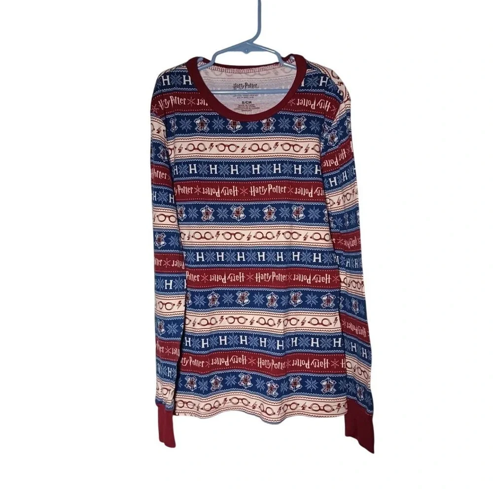 Harry Potter girls size small pajama top Hogwarts Maroon Trim